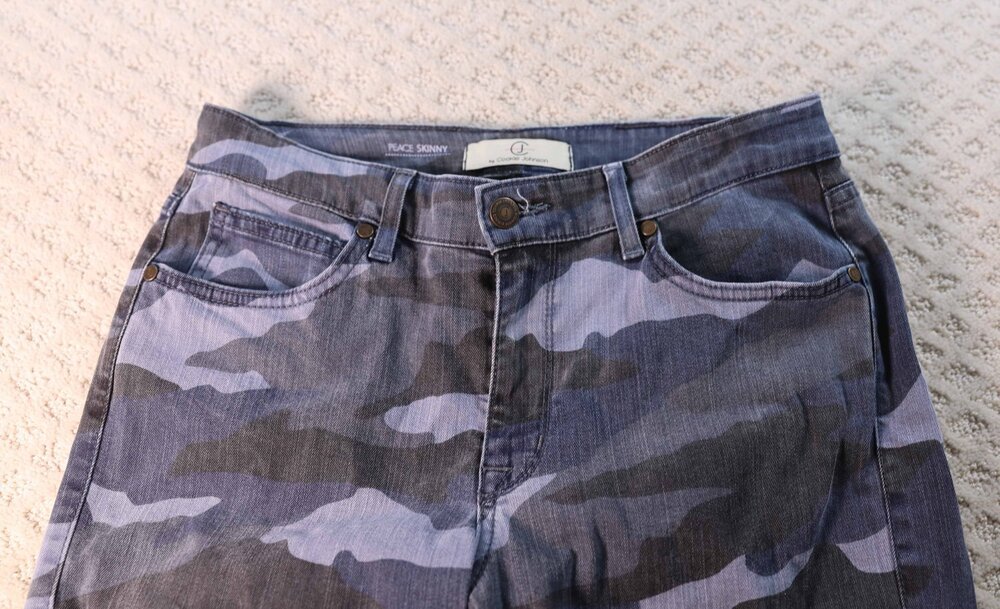 CJ by Cookie Johnson Peace Skinny Jeans Women's Blue Camo Camouflage USA Size 29 - Picture 3 of 10
